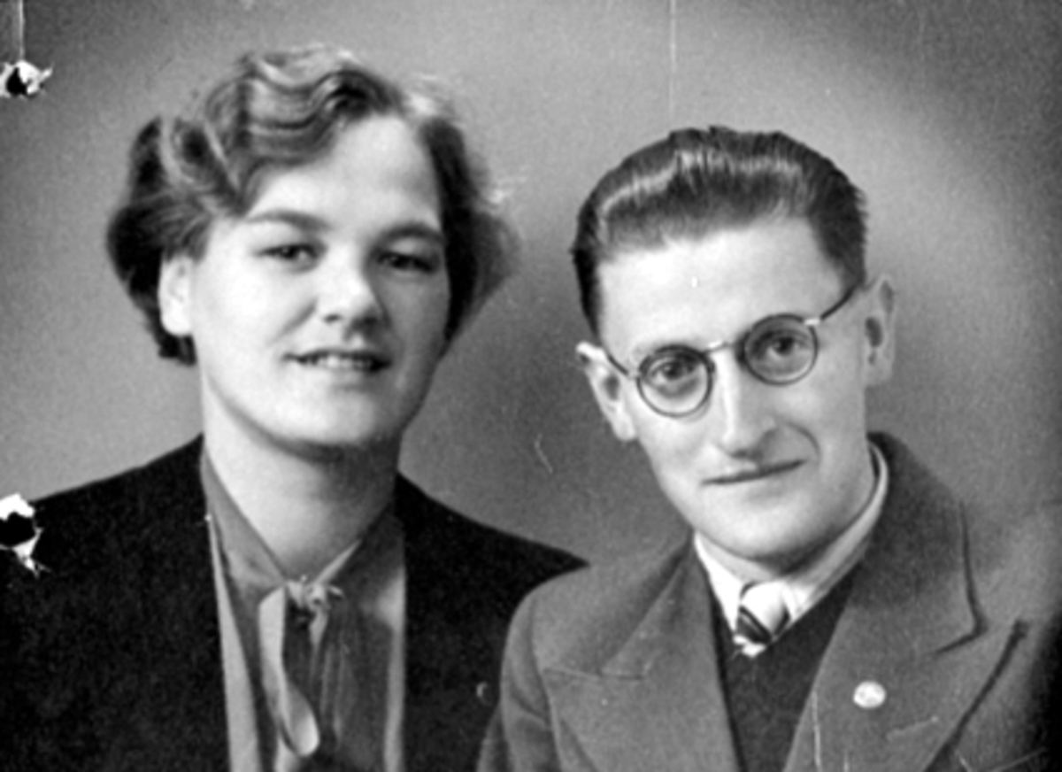 Anno Domkirkeodden, Dagny Ellingsen f. Hoel, Reidar Ellingsen. Eiere av Ellingsengården og Industribasaren.