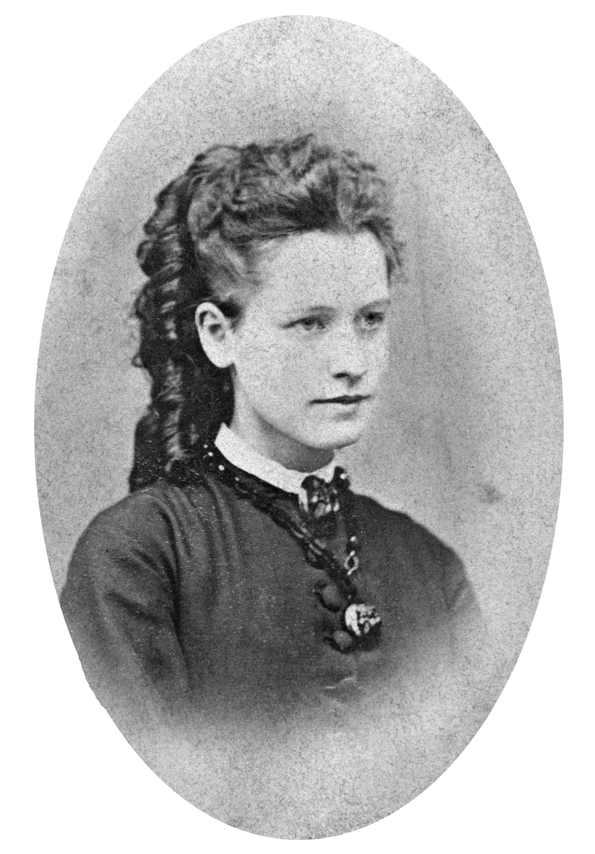 Anno Domkirkeodden, PORTRETT: JOHANNE HELENE SKAPPEL, F:1854, G:O. F. JACOBSEN, OSLO. OF 9128.