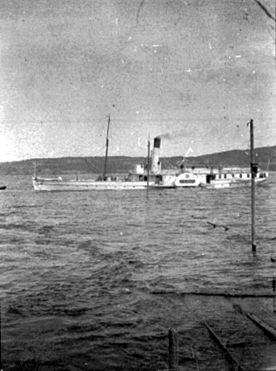 Anno Domkirkeodden, D. S. SKIBLADNER, STOLPER I FORGR.