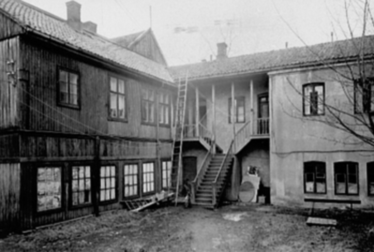 Anno Domkirkeodden, Borgersengården, Strandgata 63, bakgård, eksteriør.