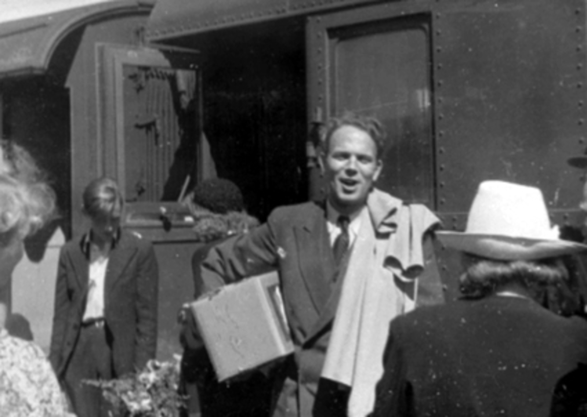 Anno Domkirkeodden, Birger Kolstad, ankommer Hamar etter fangenskap i Tyskland under 2. verdenskrig. Fredsdagene 1945.