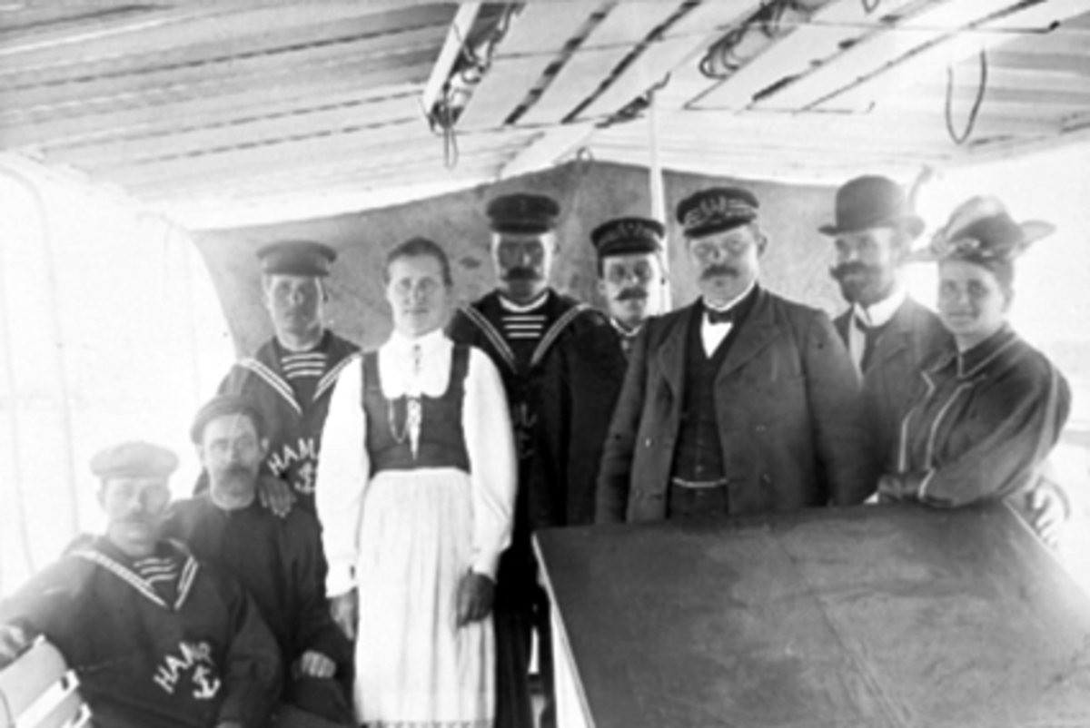 Anno Domkirkeodden, GRUPPE 9, 7 MENN 2 KVINNER, MANNSKAP PÅ D. S. HAMAR