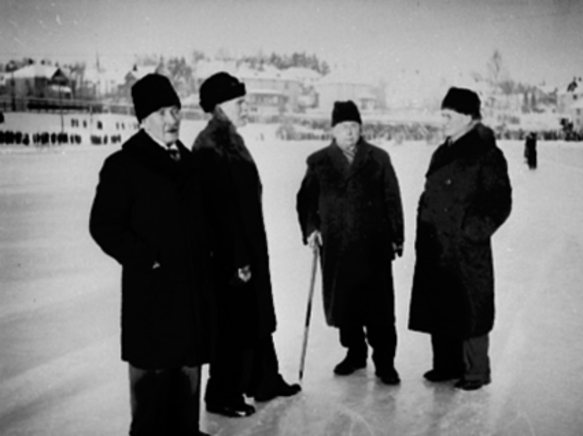 Anno Domkirkeodden, 4 SKØYTEVETERANER, HALVORSEN, GODAGER, PETTERSEN, NORSENG?E. Halvorsen, E. Godager, F. Pettersen. Norseng?