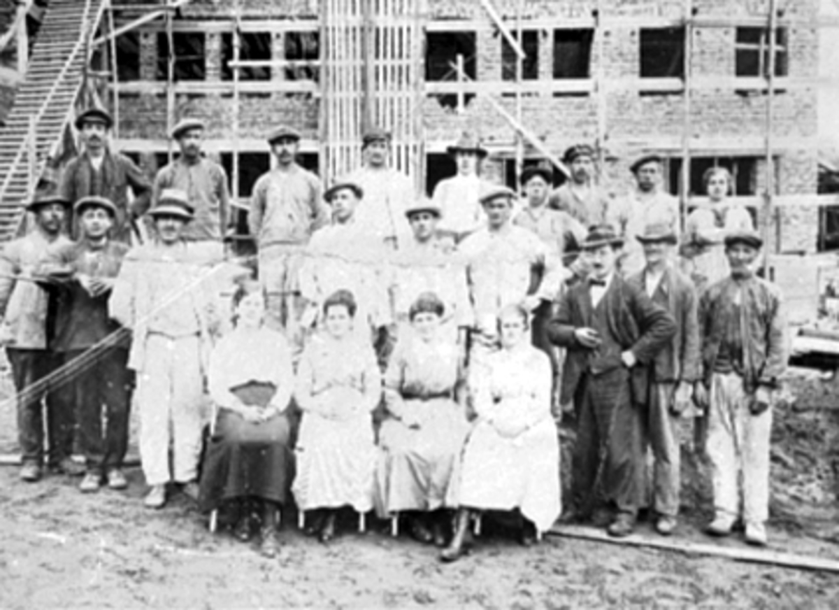 Anno Domkirkeodden, GRUPPE 22 BYGNINGSARBEIDERE, BYGGING AV ST. TORFINNS KLINIKK, HEIDMANNS GATE 32
