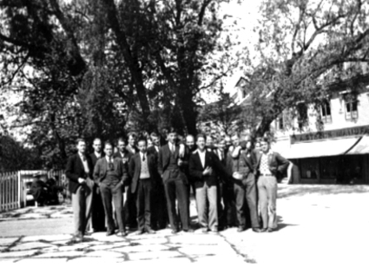 Anno Domkirkeodden, GRUPPE 17 SKOLEELEVER, LINDERUDS HANDELSSKOLE.