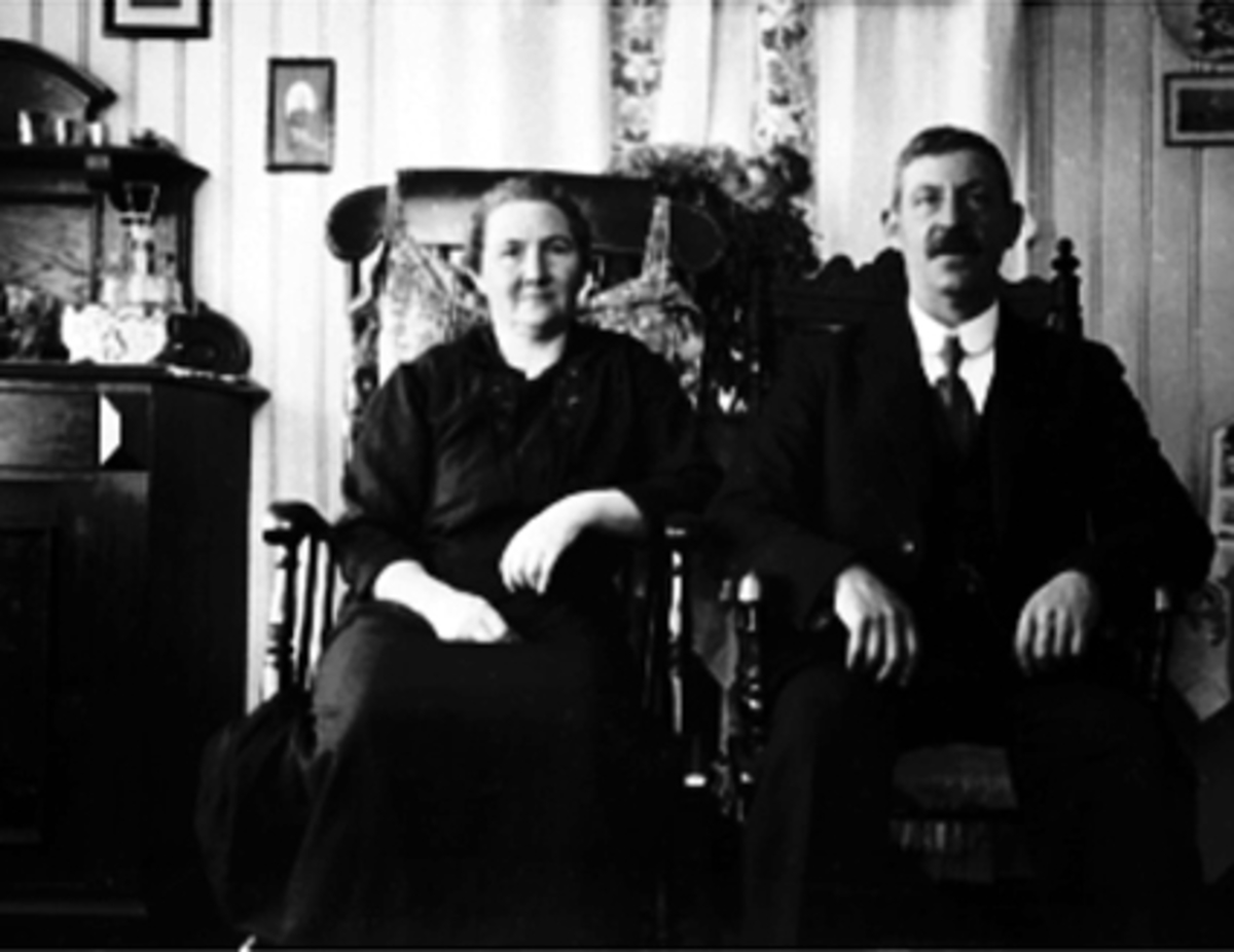 Anno Domkirkeodden, Thora Gundersen, Lars Gundersen, ektepar, Rollsløka, Hamar.