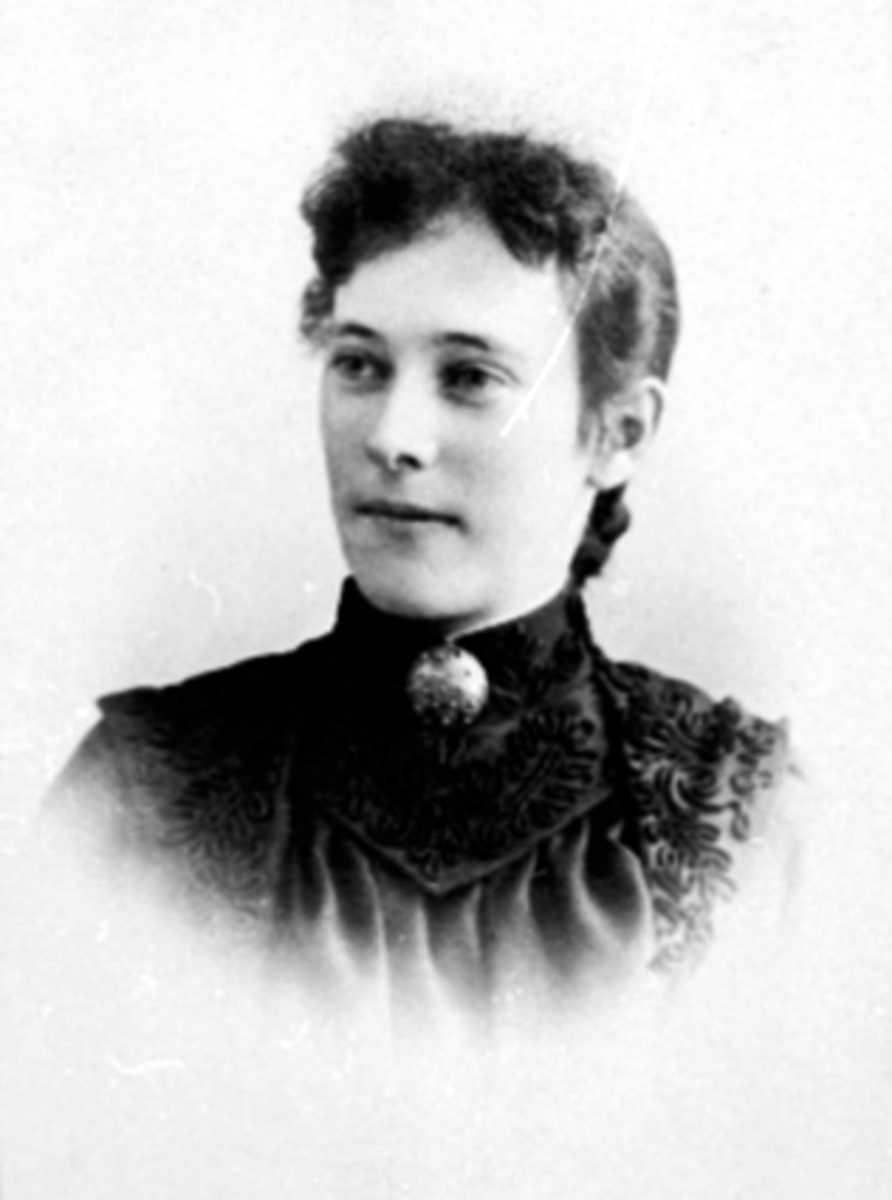 Anno Domkirkeodden, AMALIE MELBYE