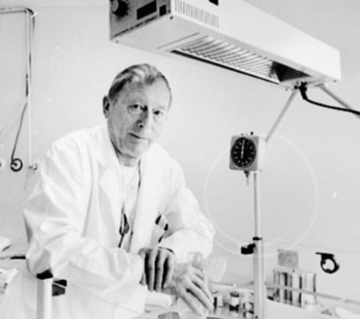 Anno Domkirkeodden, OVERLEGE DOKTOR GULBRAND HOLEN, HAMAR SYKEHUS