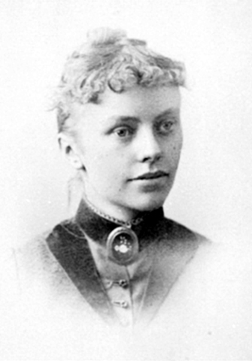 Anno Domkirkeodden, KAJA HOLCKDUBLETT 0401-8794
