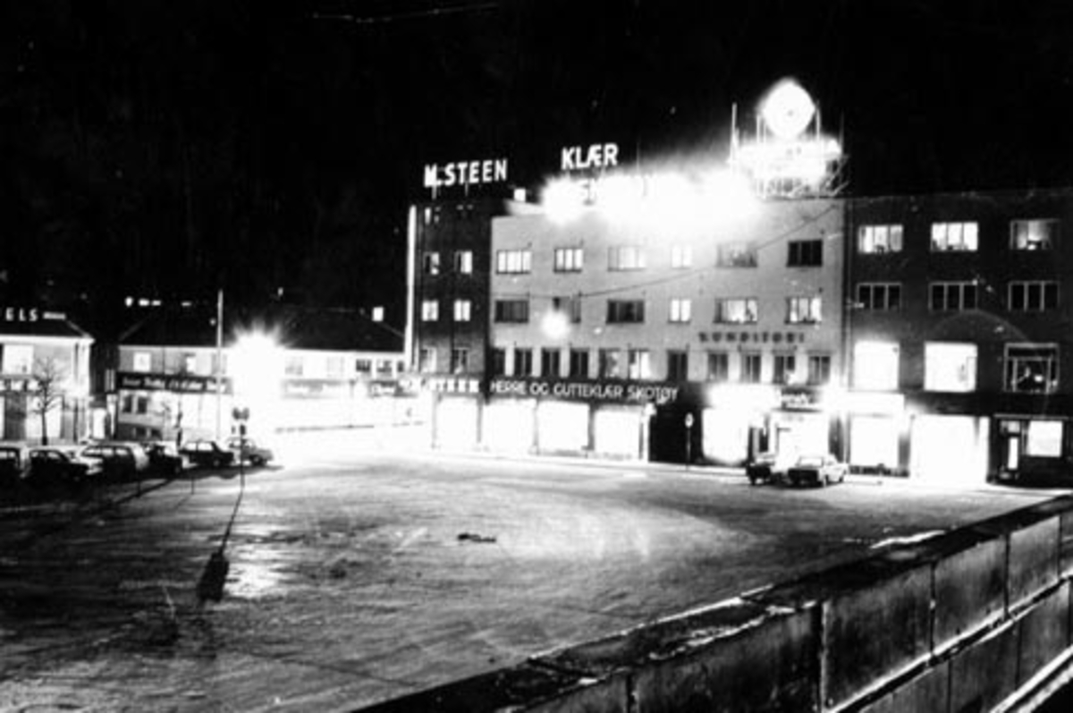 Anno Domkirkeodden, ØSTRE TORG. KVELDSSTEMNING.