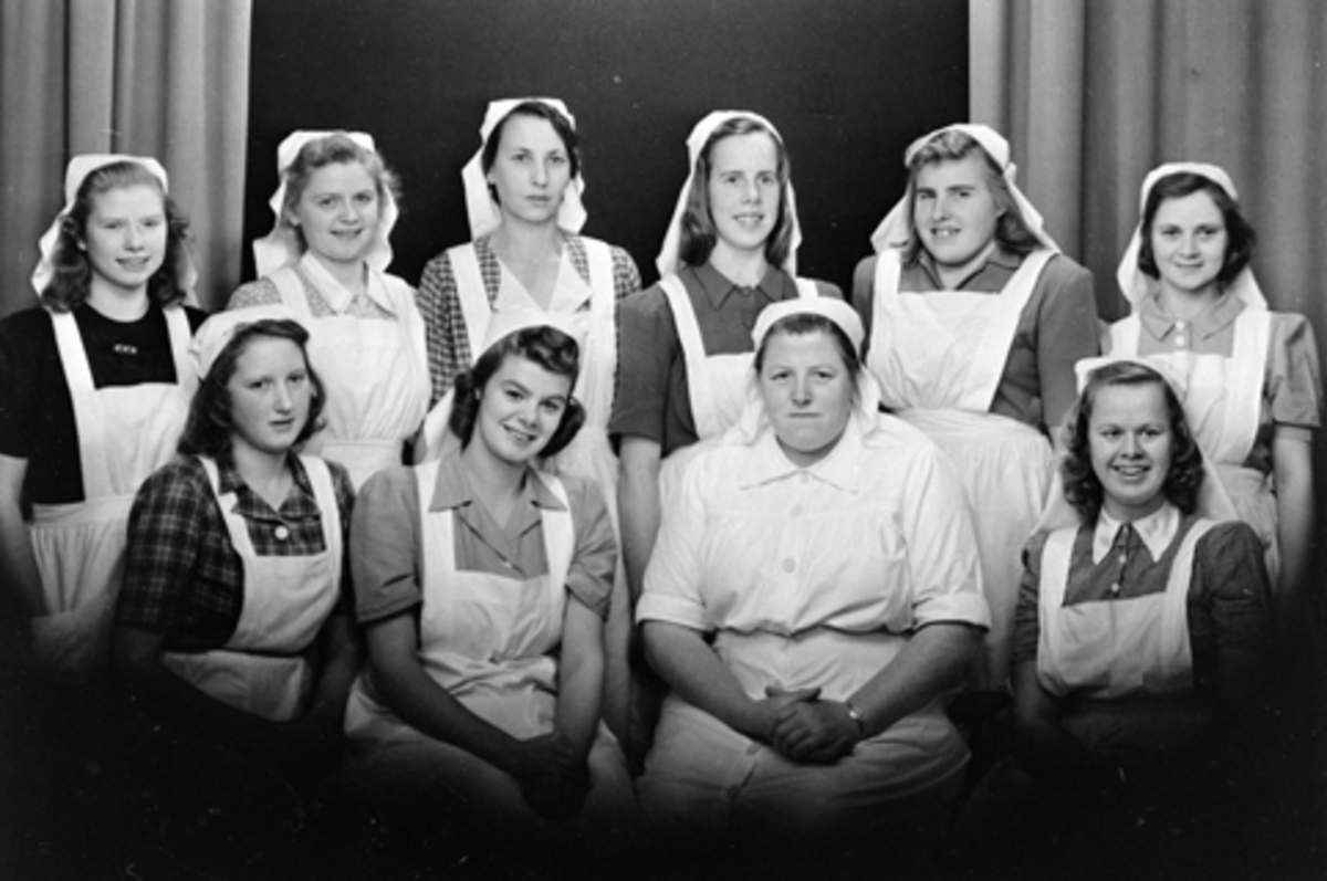 Anno Domkirkeodden, HAMAR DØVES VEL. GRUPPE 10 UKJENTE KVINNER. HUSSTELLSKURS?