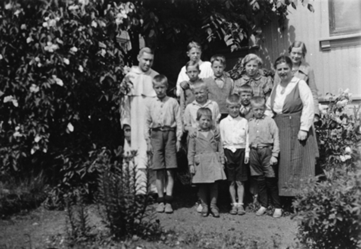 Anno Domkirkeodden, ST. TORFINNS SKOLE, GRUPPE BARN OG VOKSNE, 1934.