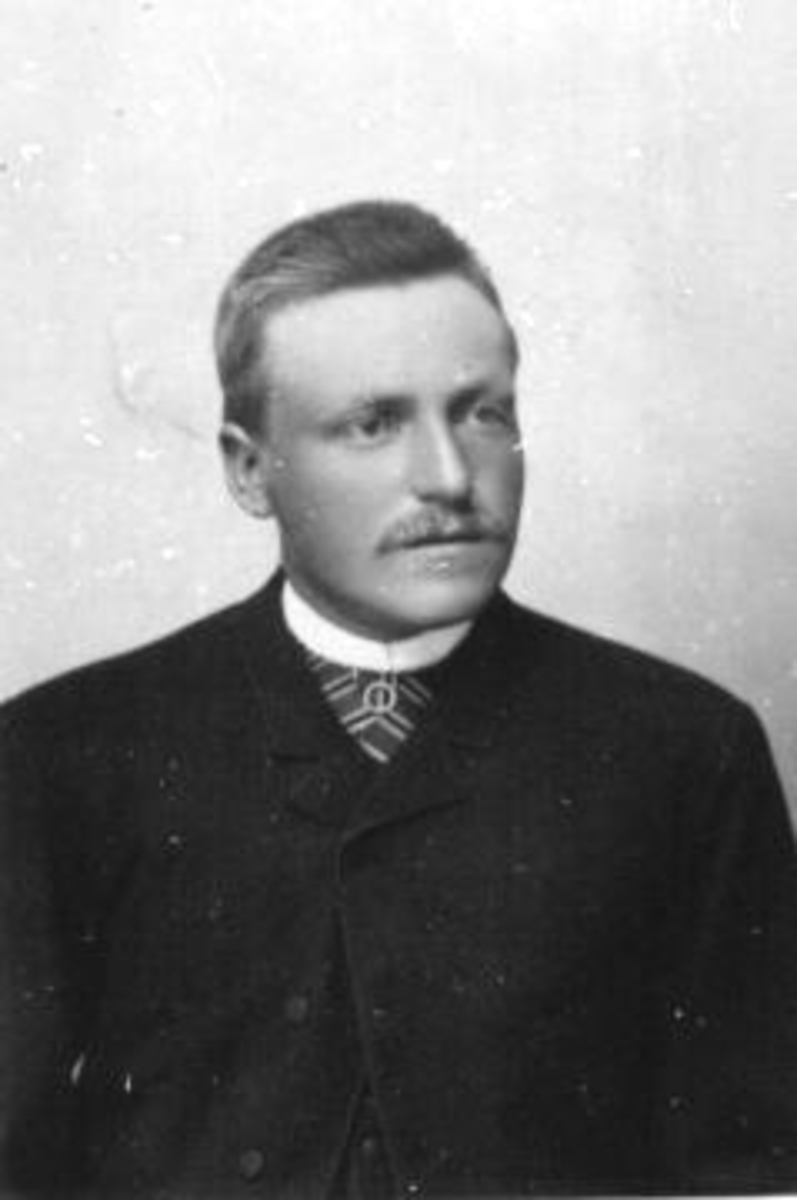 Anno Domkirkeodden, Portrett Even Prestrud (1869-1939). Gardbruker fra 1895.