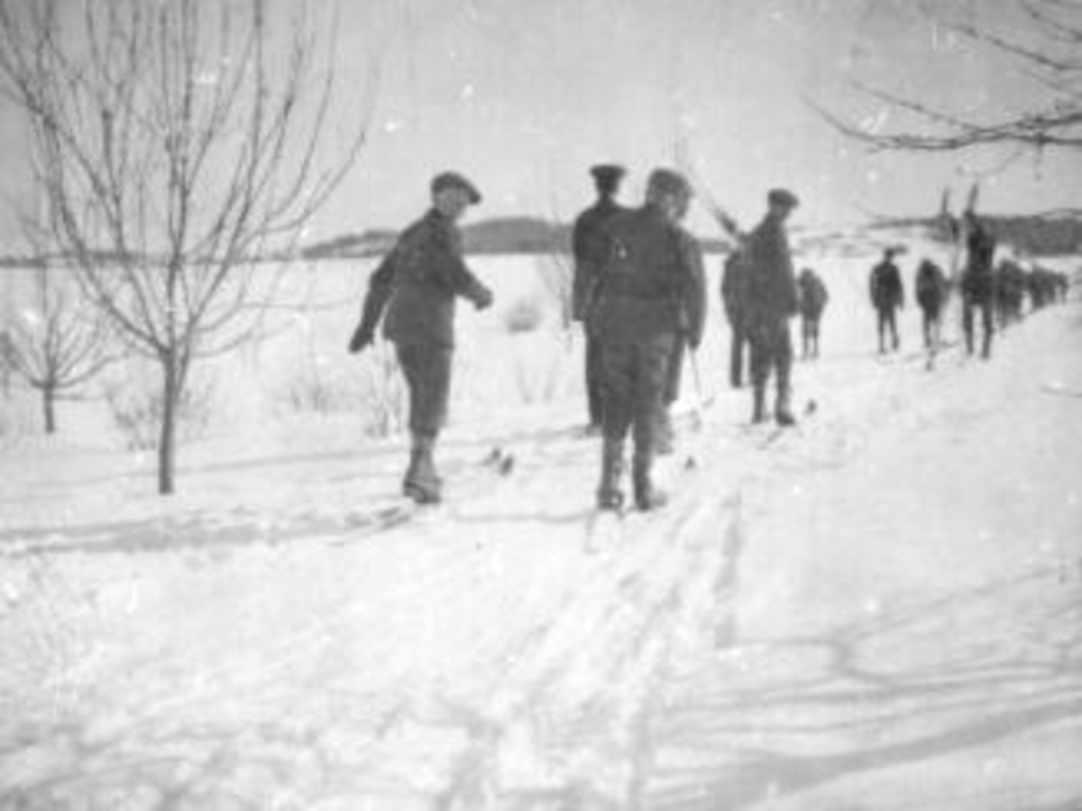 Anno Domkirkeodden, Mange gutter fra Toftes Gave, Nedre Sund, Helgøya på skitur.