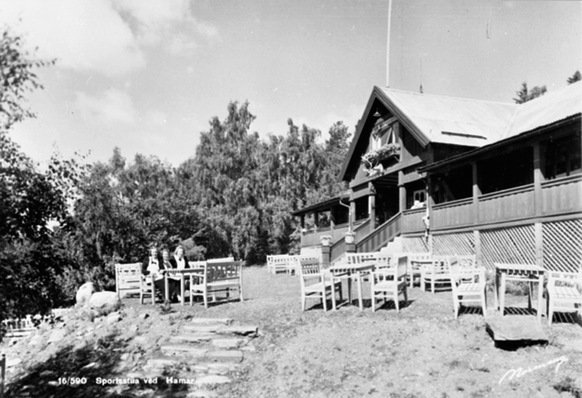 Anno Domkirkeodden, Skistua, Alhaug sportstue, Hedmarkstoppen, serveringsdamer, Furnes, Ringsaker.