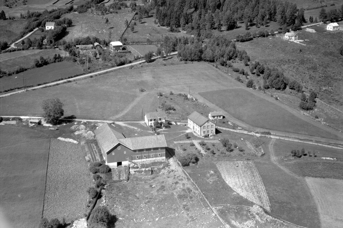 Anno Domkirkeodden, Flyfoto av Bjørnerud gard, Furnes, Ringsaker.