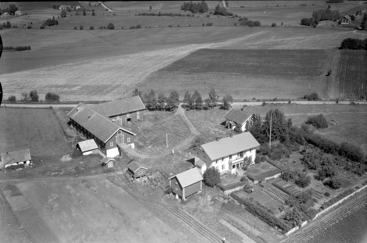 Anno Domkirkeodden, Flyfoto av Furnes prestegard, Hov, Ringsaker.