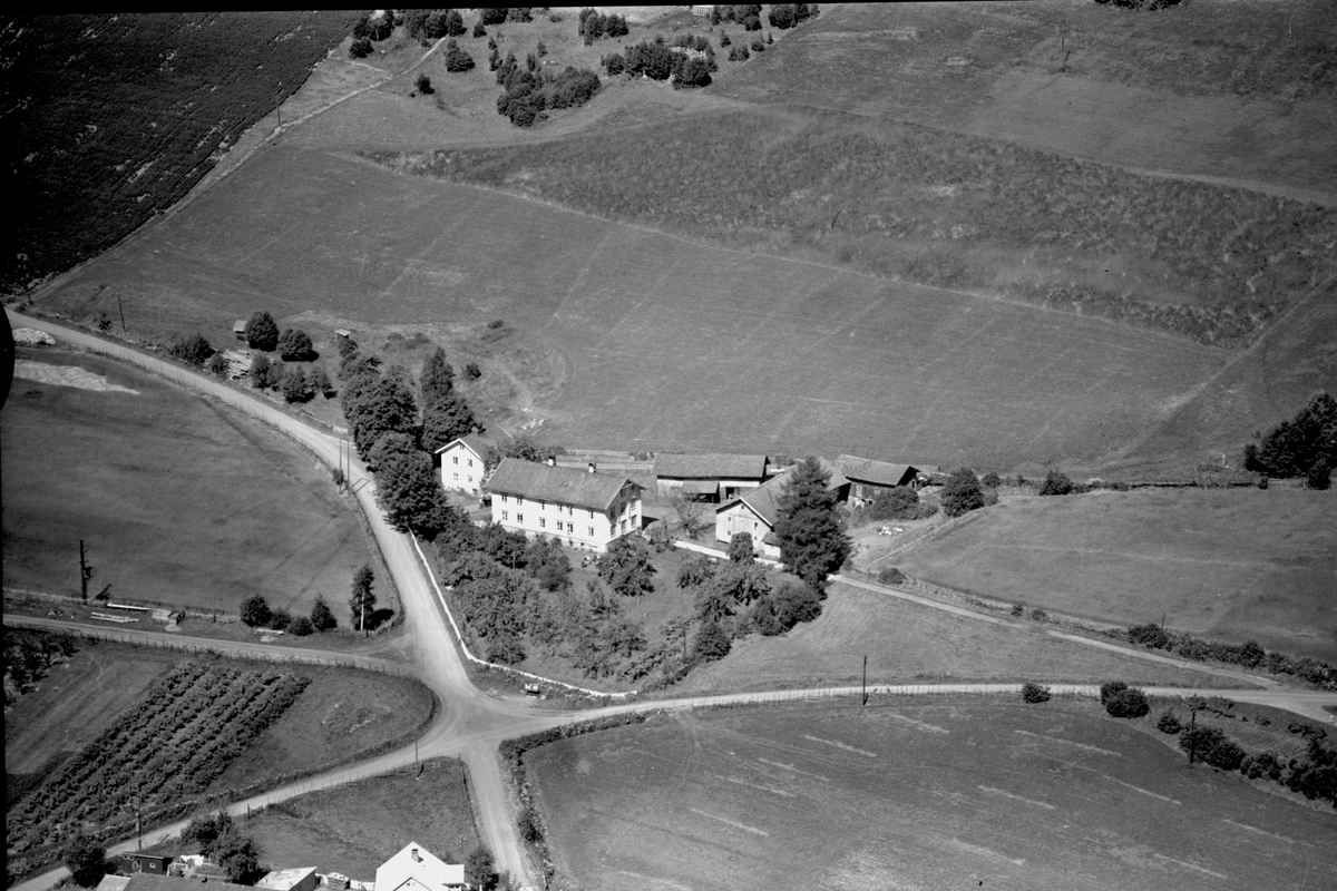 Anno Domkirkeodden, Flyfoto av Rogne gard, Brøttum, Ringsaker.