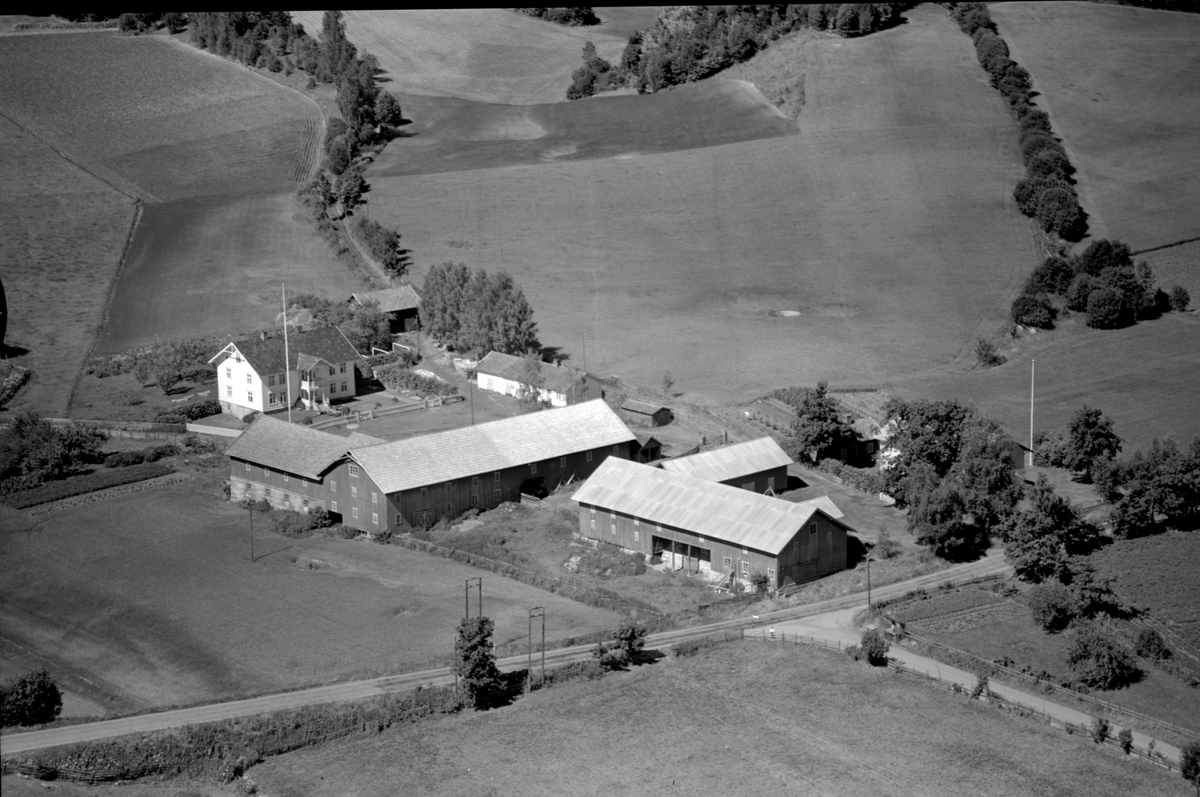 Anno Domkirkeodden, Flyfoto av Hove østre, Veldre, Ringsaker.