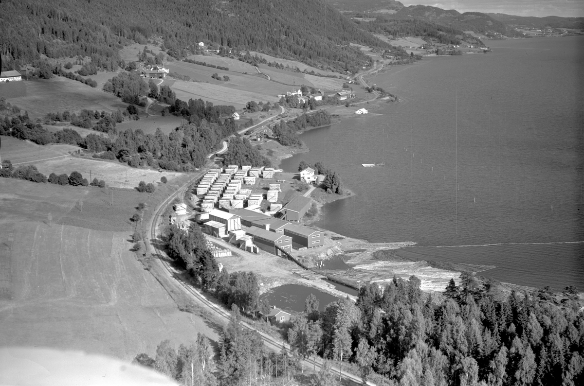 Anno Domkirkeodden, Flyfoto av Brøttum sag og høvleri, Ringsaker.