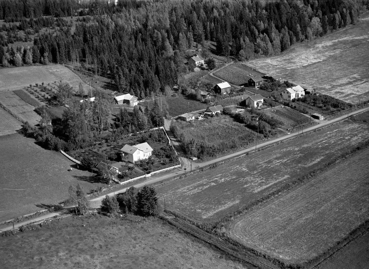 Anno Domkirkeodden, Flyfoto, Bergsmeierivegen, eiendommer under Ousdal og Dæhli, Kilde, Nes, Hedmark.