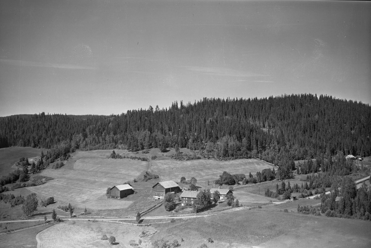 Anno Domkirkeodden, Flyfoto av Midtlia gard, Lismarka, Ringsaker.