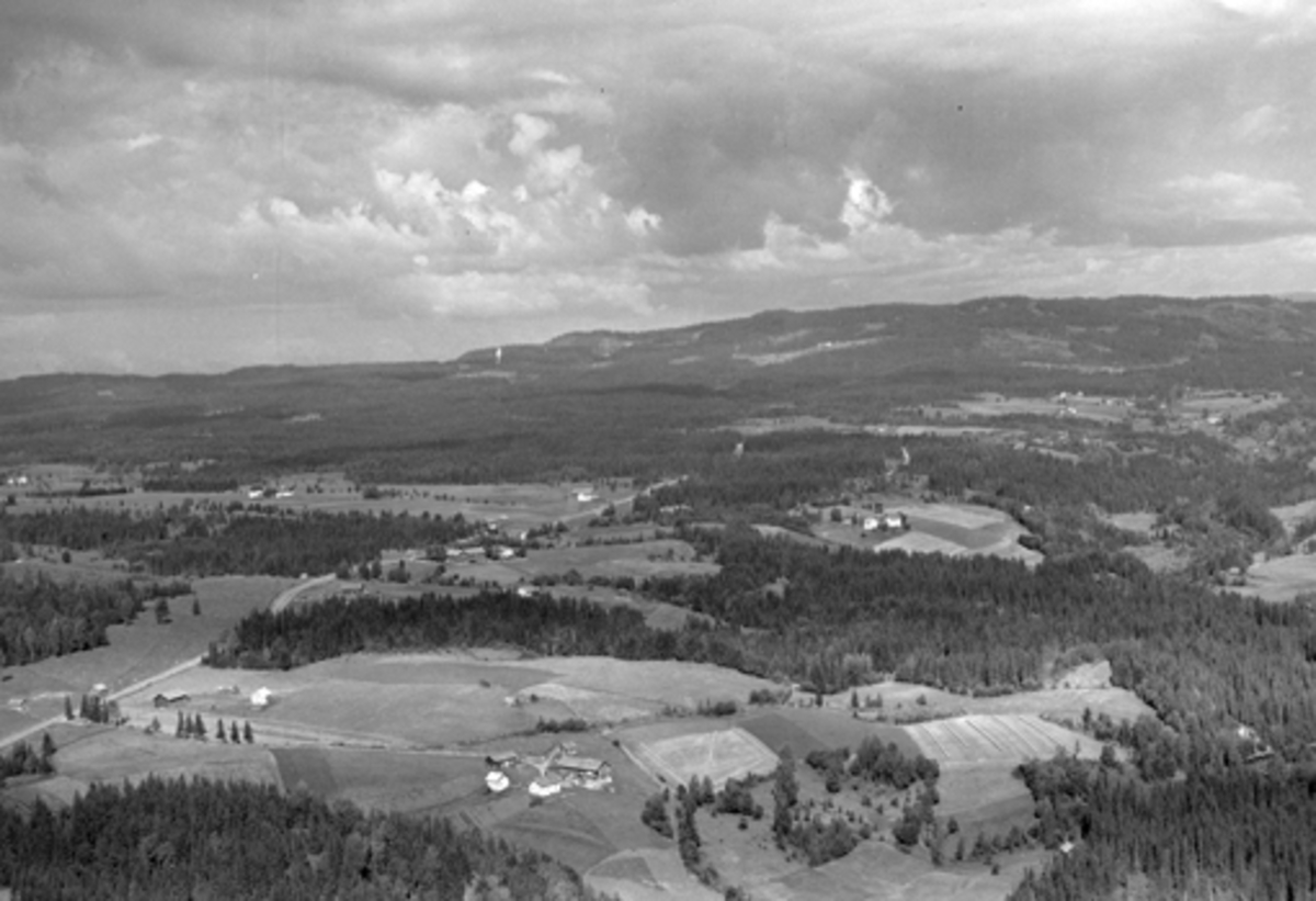 Anno Domkirkeodden, Flyfoto av Haugli gard, Veldre, Ringsaker.