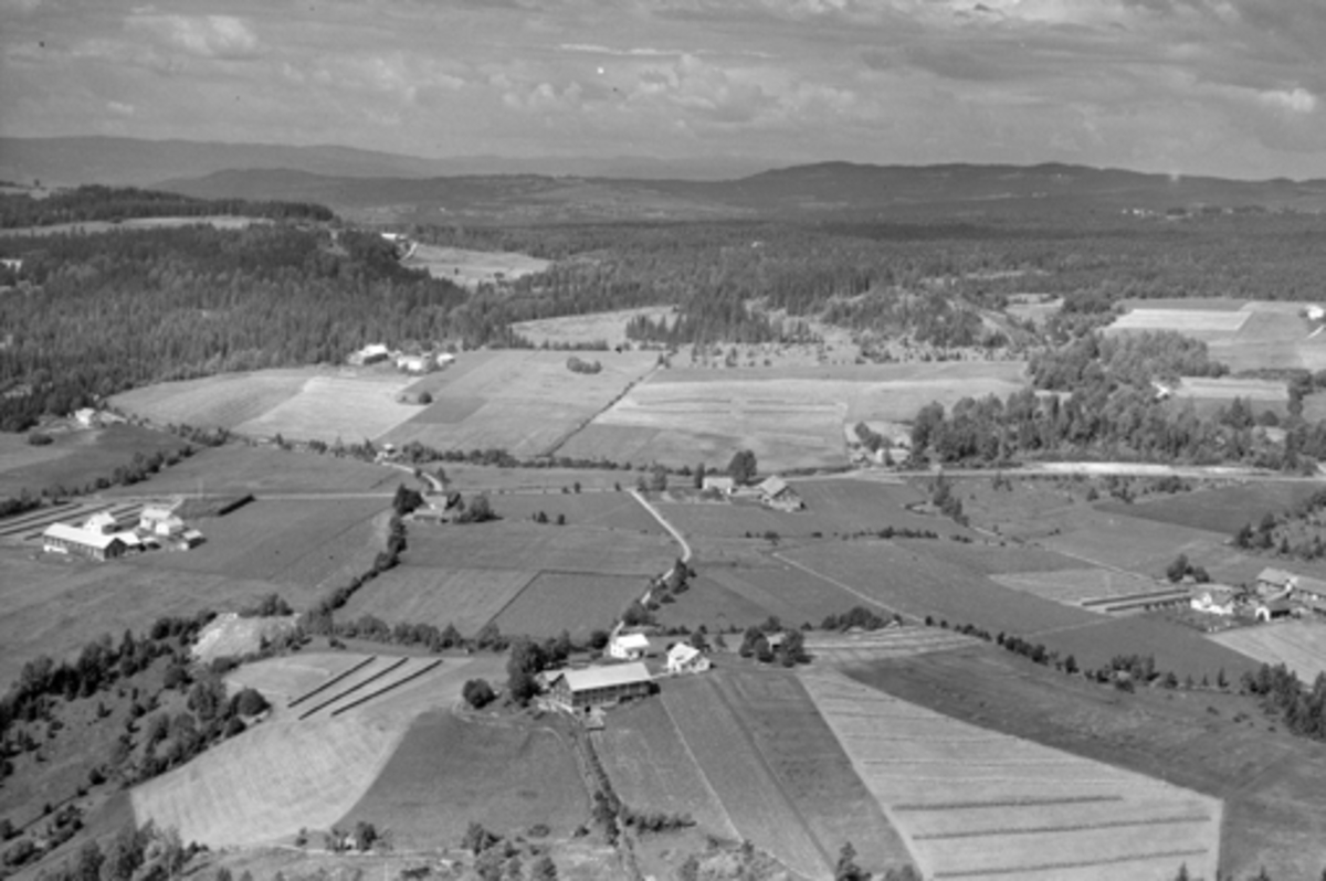 Anno Domkirkeodden, Flyfoto av ukjent gard, Veldre, Ringsaker.