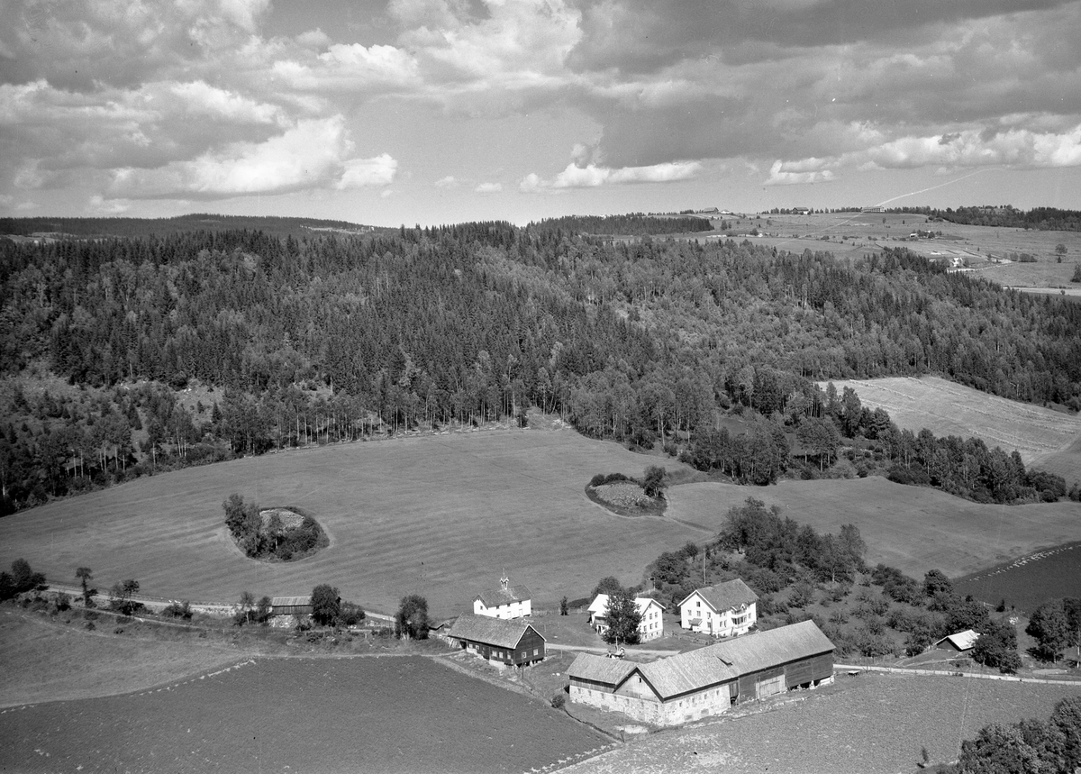 Widerøes Flyveselskap A/S, Flyfoto av Simenstad gard, Rudshøgda, Ringsaker.