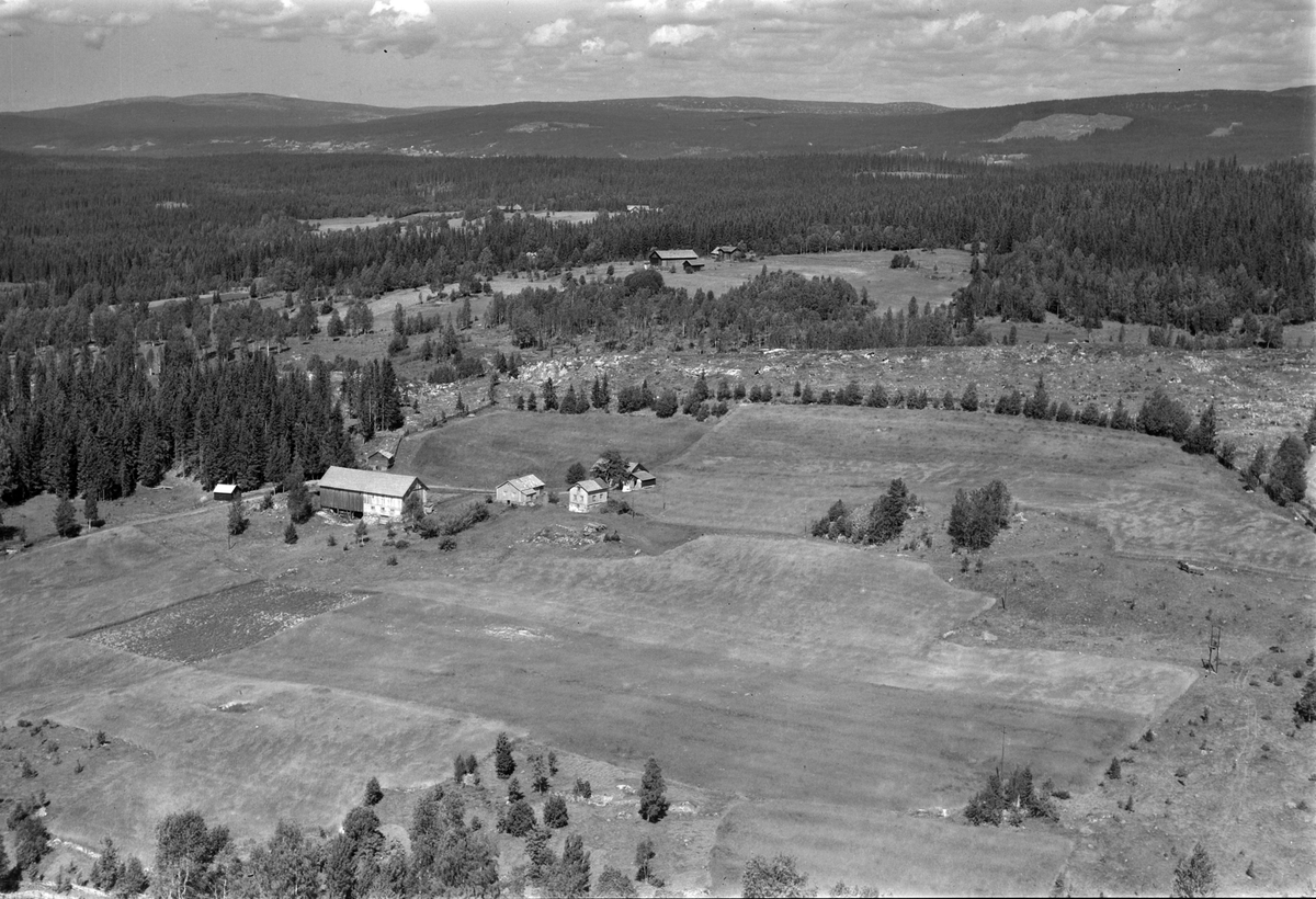 Widerøes Flyveselskap A/S, Flyfoto av Stueløkken, Åsmarka, Ringsaker.