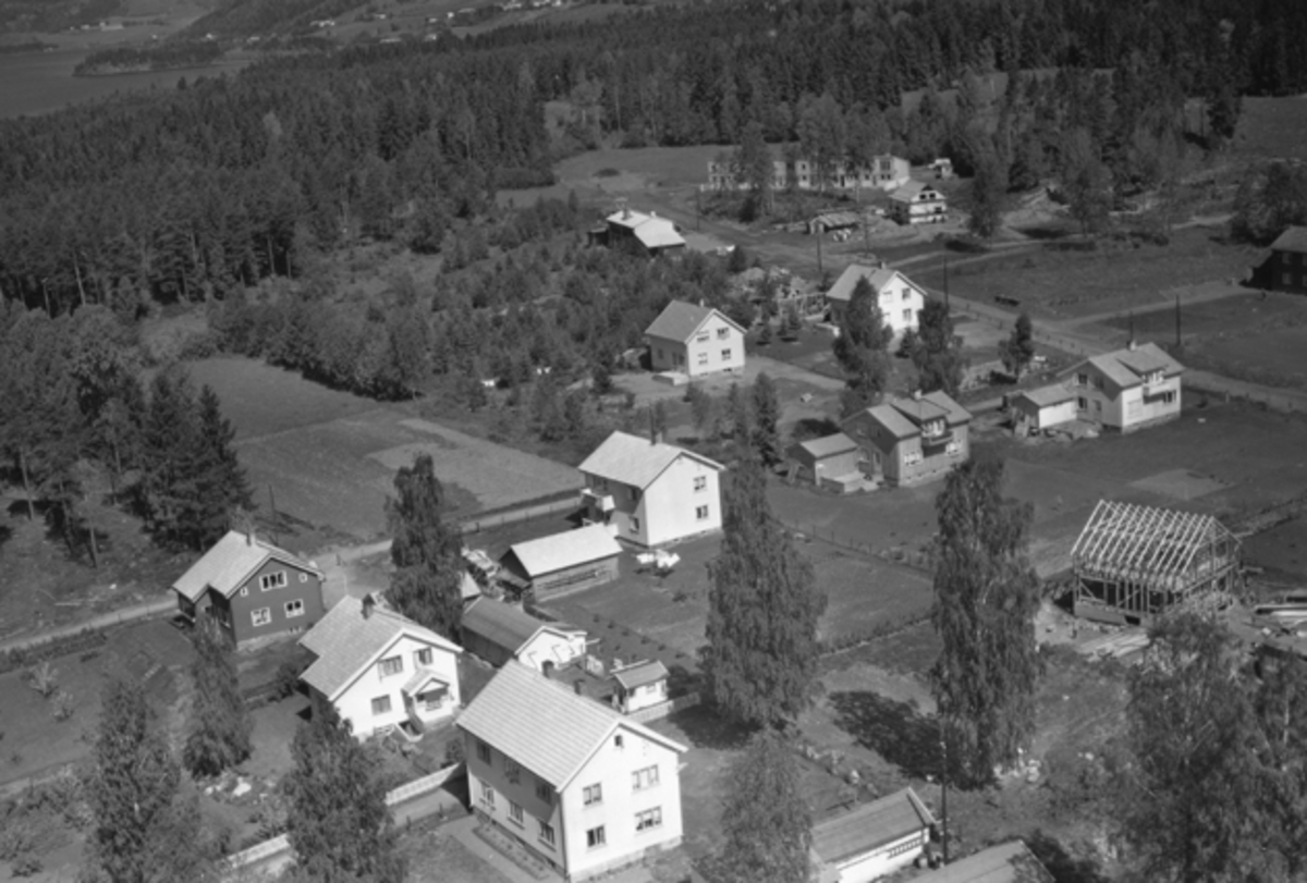 Widerøes Flyveselskap A/S, Flyfoto av Frislivegen, Skolevegen, Moelv, Ringsaker.