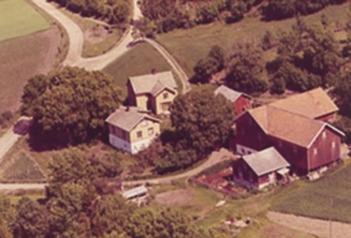 Widerøes Flyveselskap A/S, Flyfoto av Jevanord nordre, Brumunddal.
