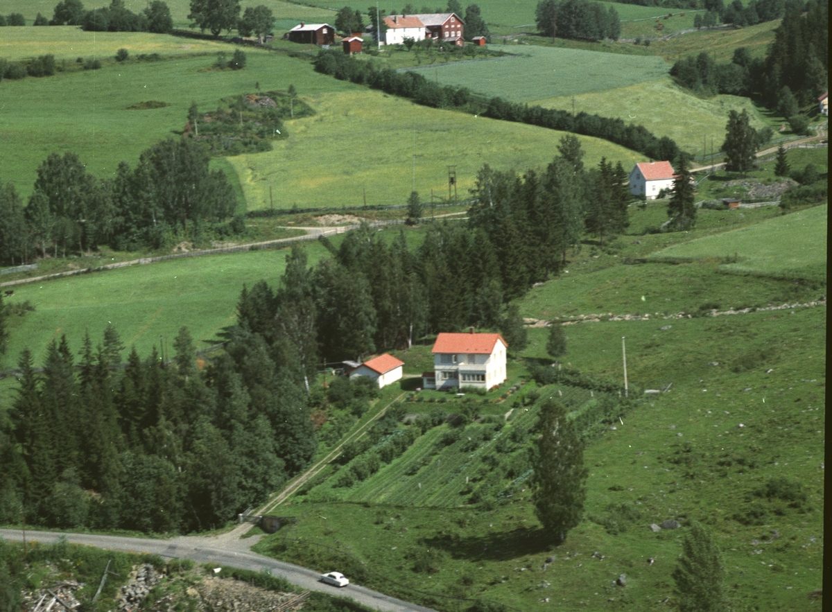 Widerøes Flyveselskap A/S, Flyfoto, bolig, gardsbruk, Brøttum, Ringsaker.