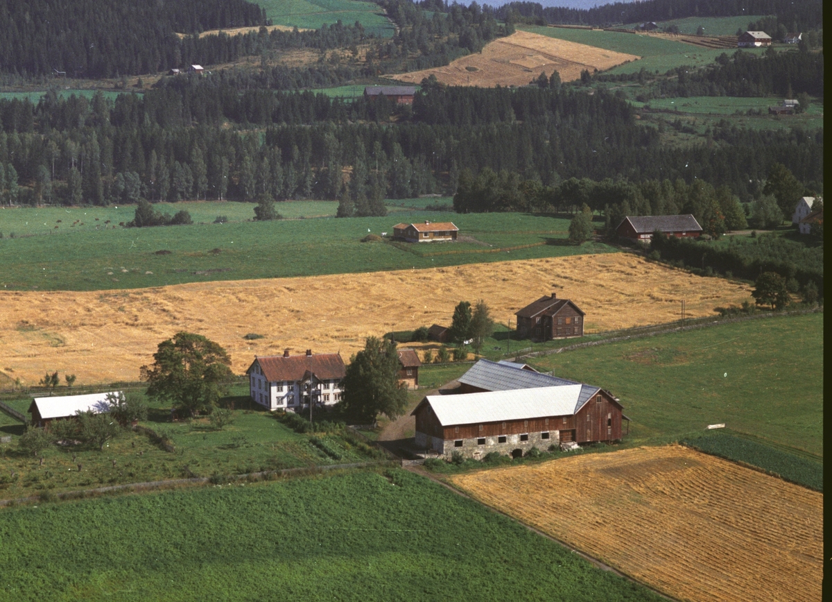 Widerøes Flyveselskap A/S, Flyfoto, Saustad vestre, Ringsaker.