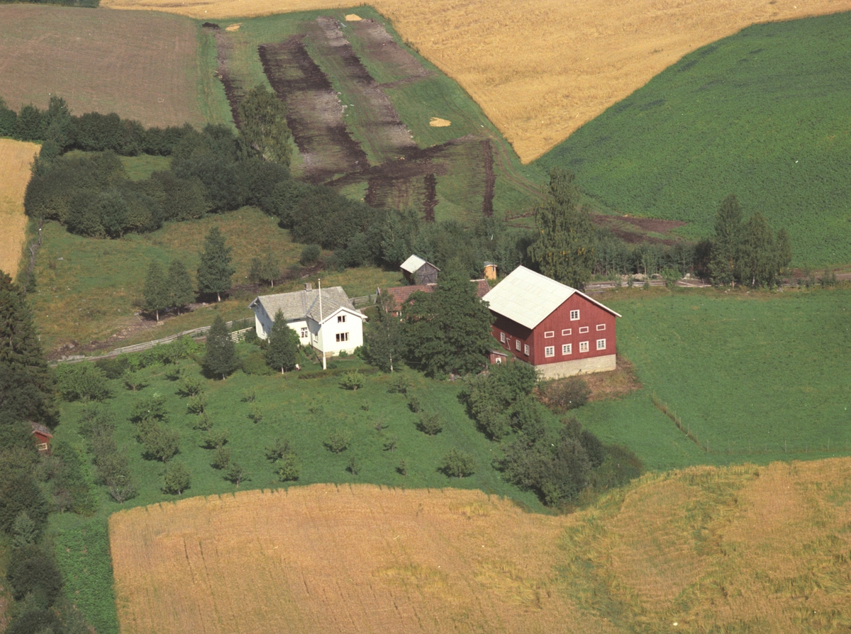 Widerøes Flyveselskap A/S, Flyfoto, Lundberg, Veldre, Ringsaker.