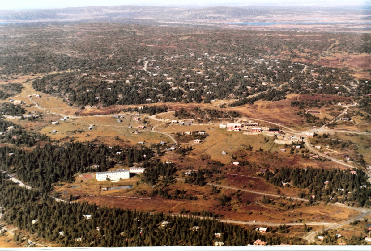 Widerøes Flyveselskap A/S, Flyfoto, Sjusjøen, Graaten, Høyfjellshotell, hyttebebyggelse, Ringsaker.