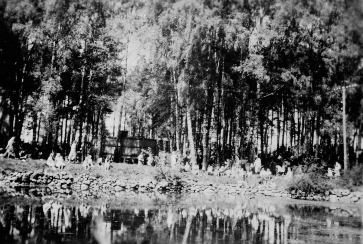 Anno Domkirkeodden, 17. maifeiring i 1945 i Husebyparken, Brumunddal.