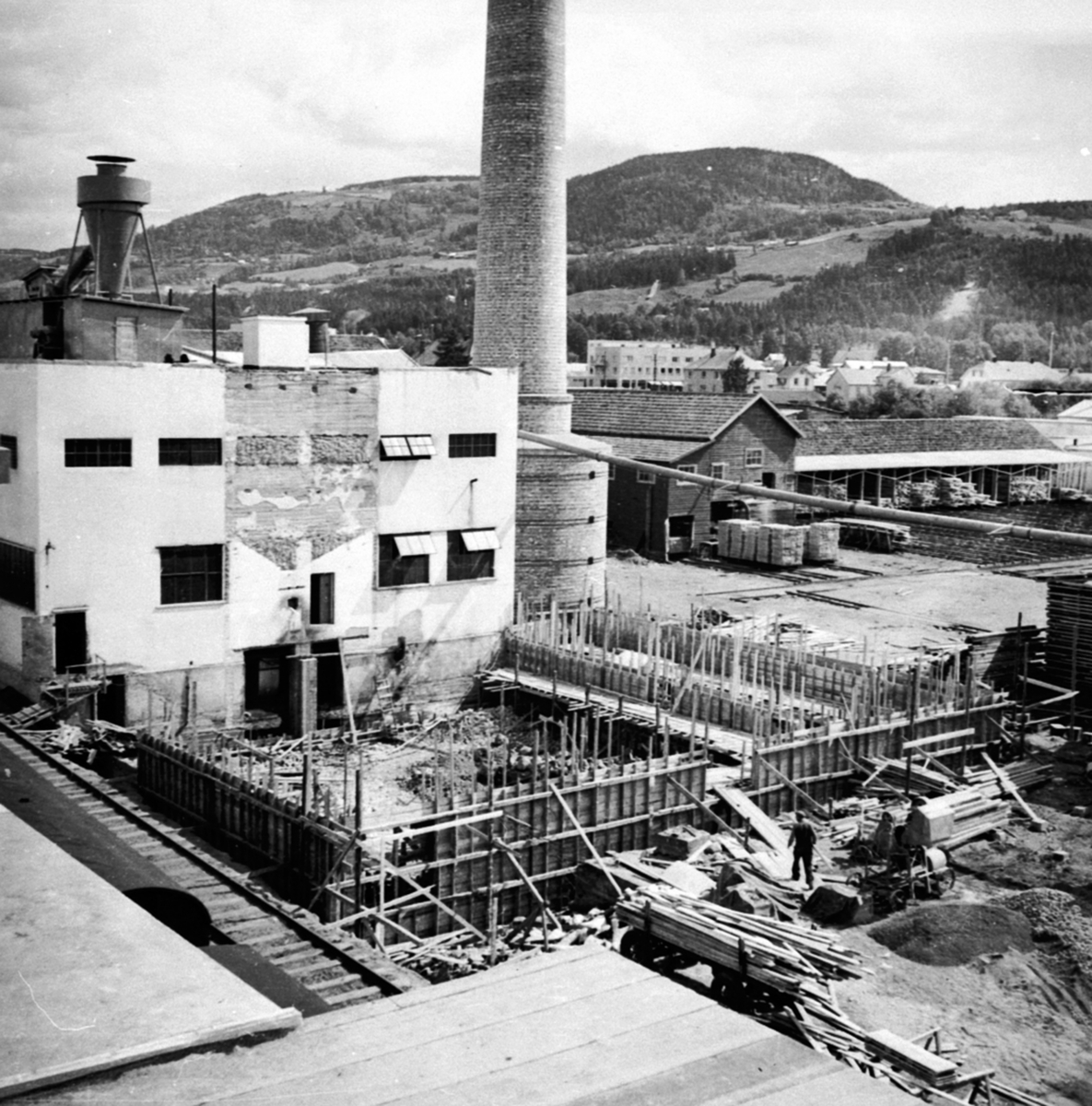Anno Domkirkeodden, Utvidelse av fabrikken med nybygg ved Berger Langmoen A/S, Brumunddal.