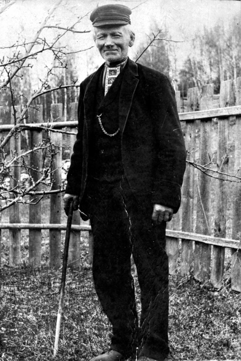 Anno Domkirkeodden, Nils Stueløkken, Stuggulykkjen, husmann under Bårdset, Ringsaker.