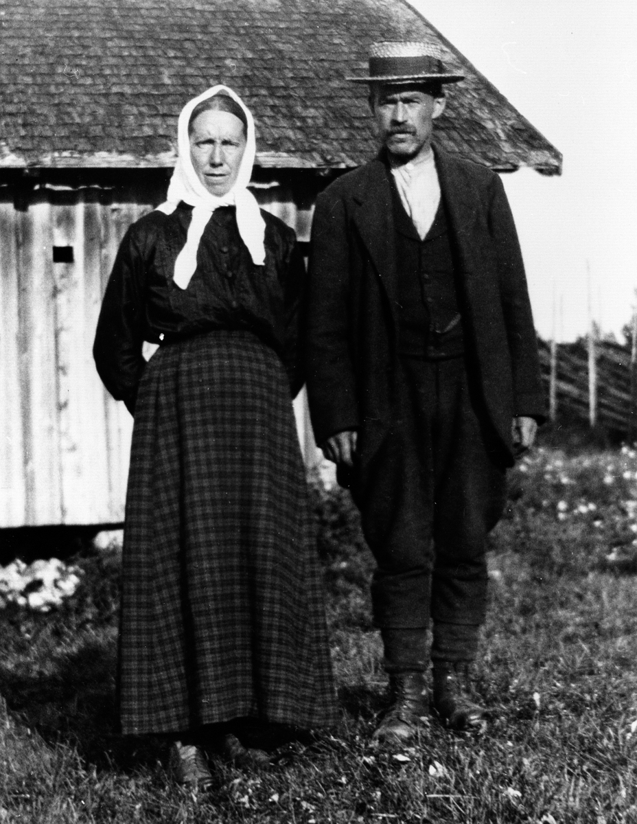 Anno Domkirkeodden, Julie og Olaf Andreassen, foreldrene til Alf Prøysen, Prøysenstua, Rudshøgda, Ringsaker.