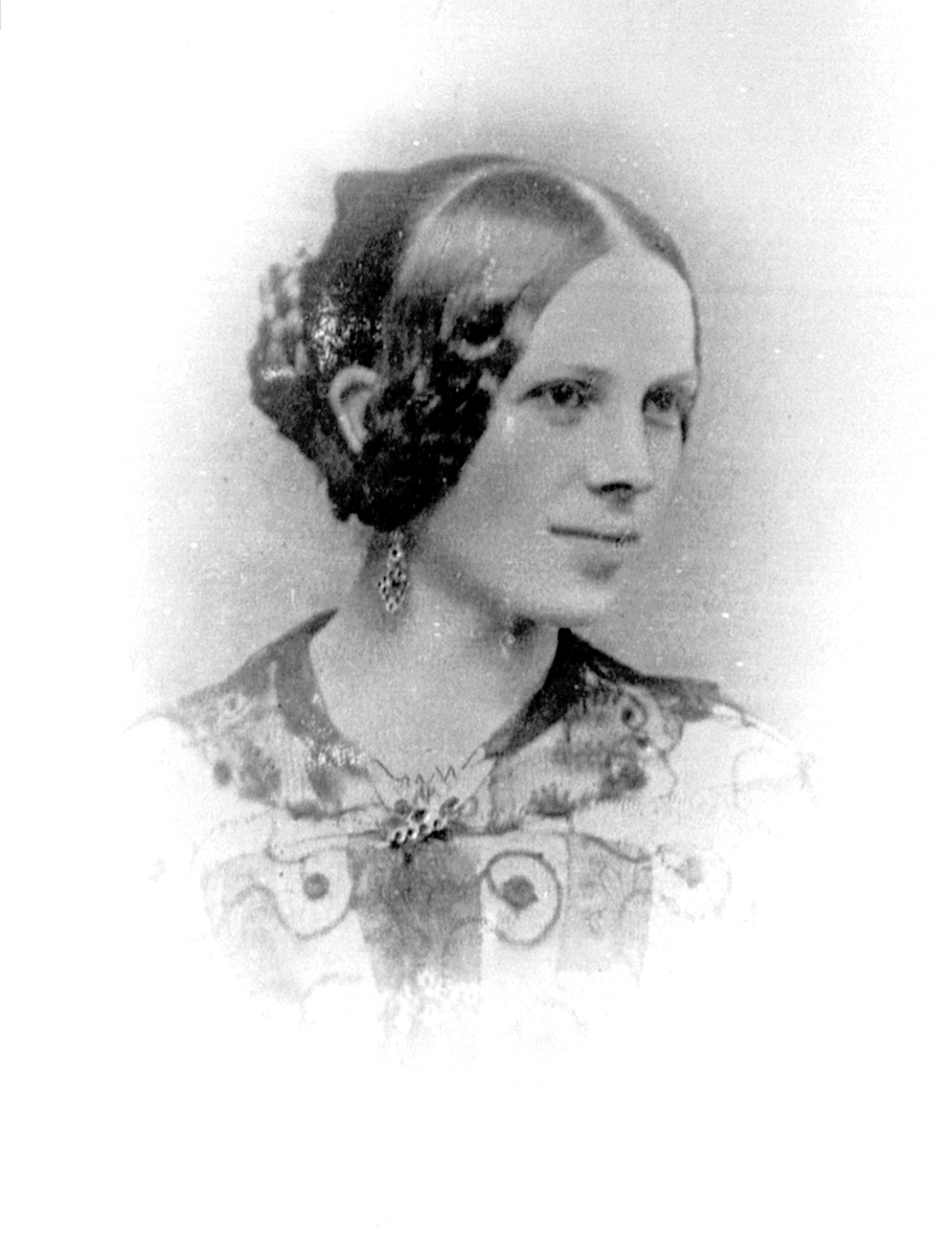 Anno Domkirkeodden, Portrett av Marie Olsdatter Esmarck, Hovelsrud, Helgøya.