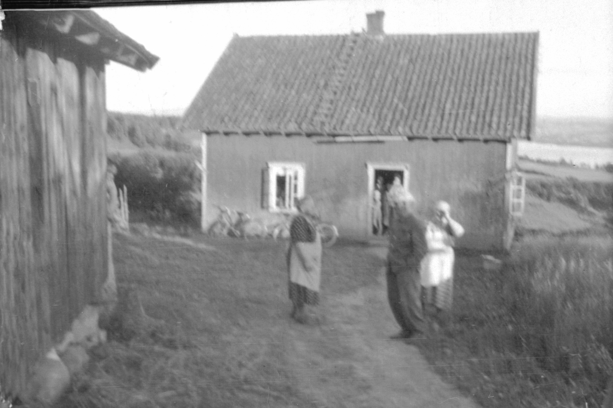 Anno Domkirkeodden, Eksteriør. Husmannsplassen Rosenlund under Mellom-Kise, Nes, Hedmark. Revet i 1955.