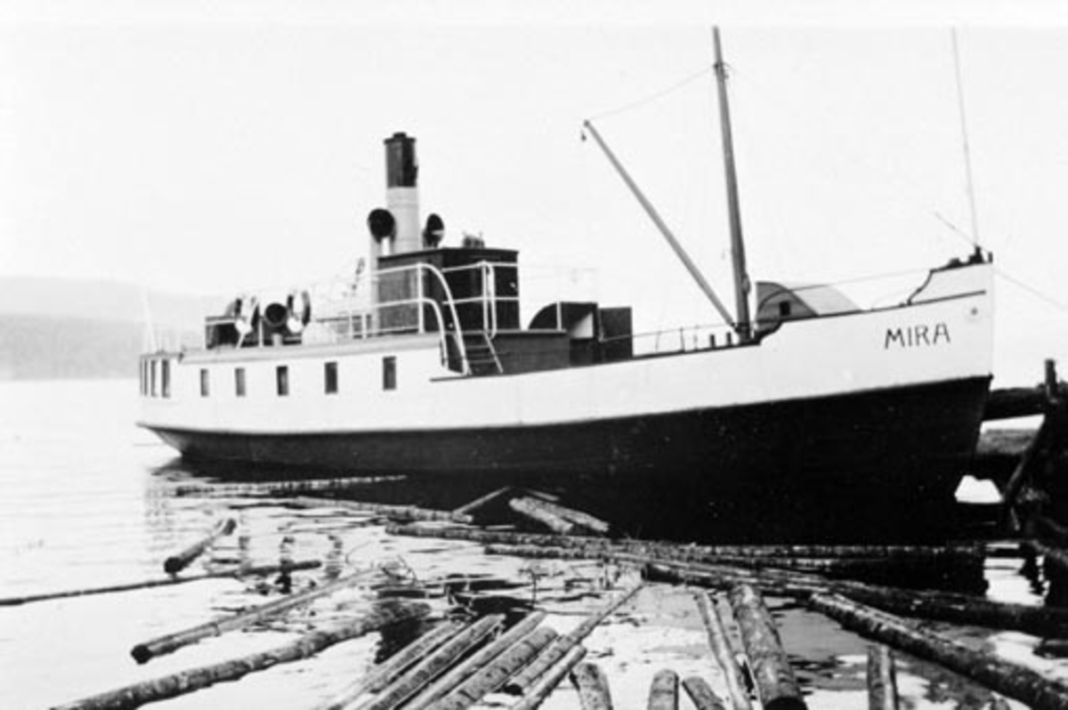Anno Domkirkeodden, M. B. Mira, Mjøsbåt i Nessundet, Nes brygge, Ringsaker.