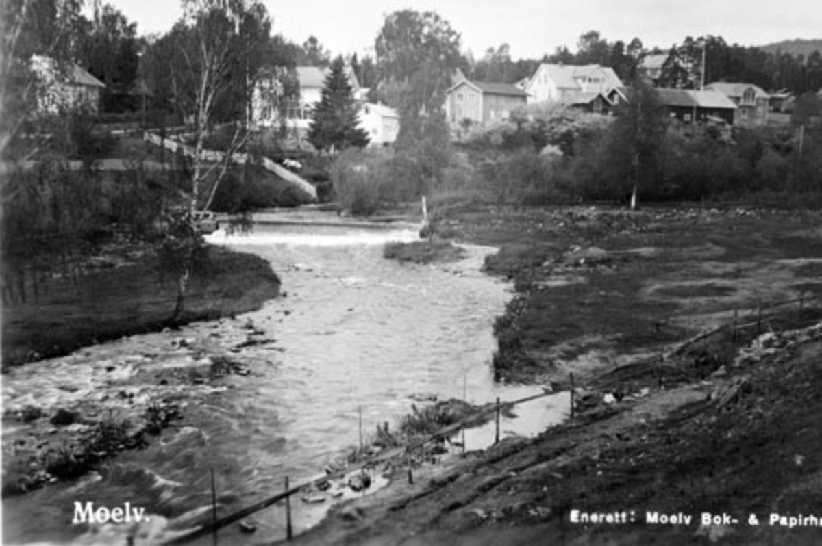 Anno Domkirkeodden, Elv, Moelva, eneboliger langs Åsmarkvegen, Moelv.
