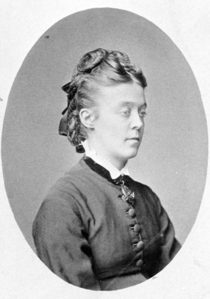 Anno Domkirkeodden, Portrett av Marthe Ousdal f.1852. Ousdal mellom, Nes, Hedmark.