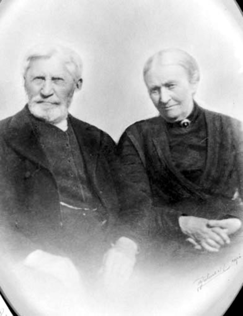 Anno Domkirkeodden, Ekteparet Jens Evensen Mengshoel (1838-1919) og Lise Olsdatter Baldishoel (1841-1927) , Nes, Hedmark.