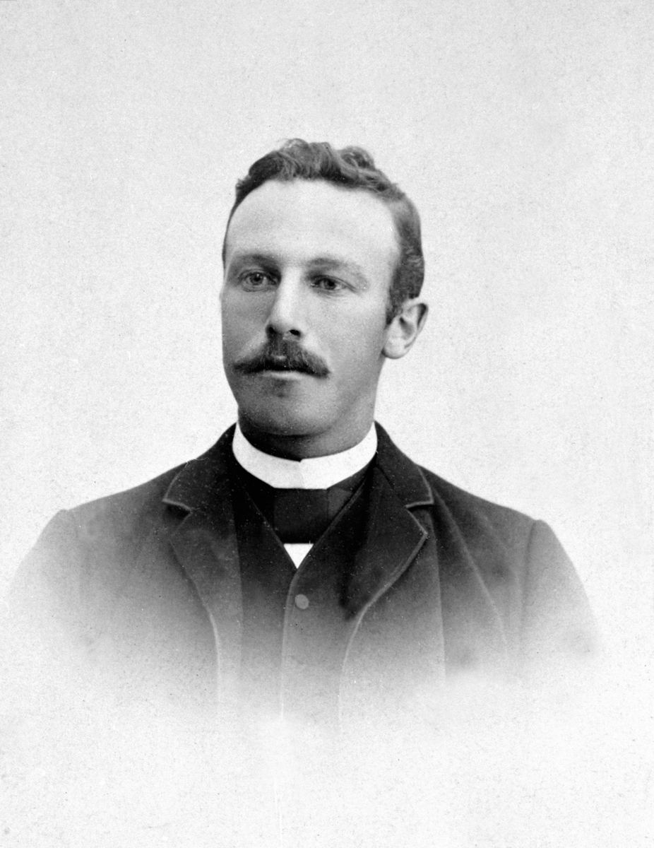 Anno Domkirkeodden, Portrett av Thorolf Helgeby (1868-1918), Sandvold, Nes, Hedmark.