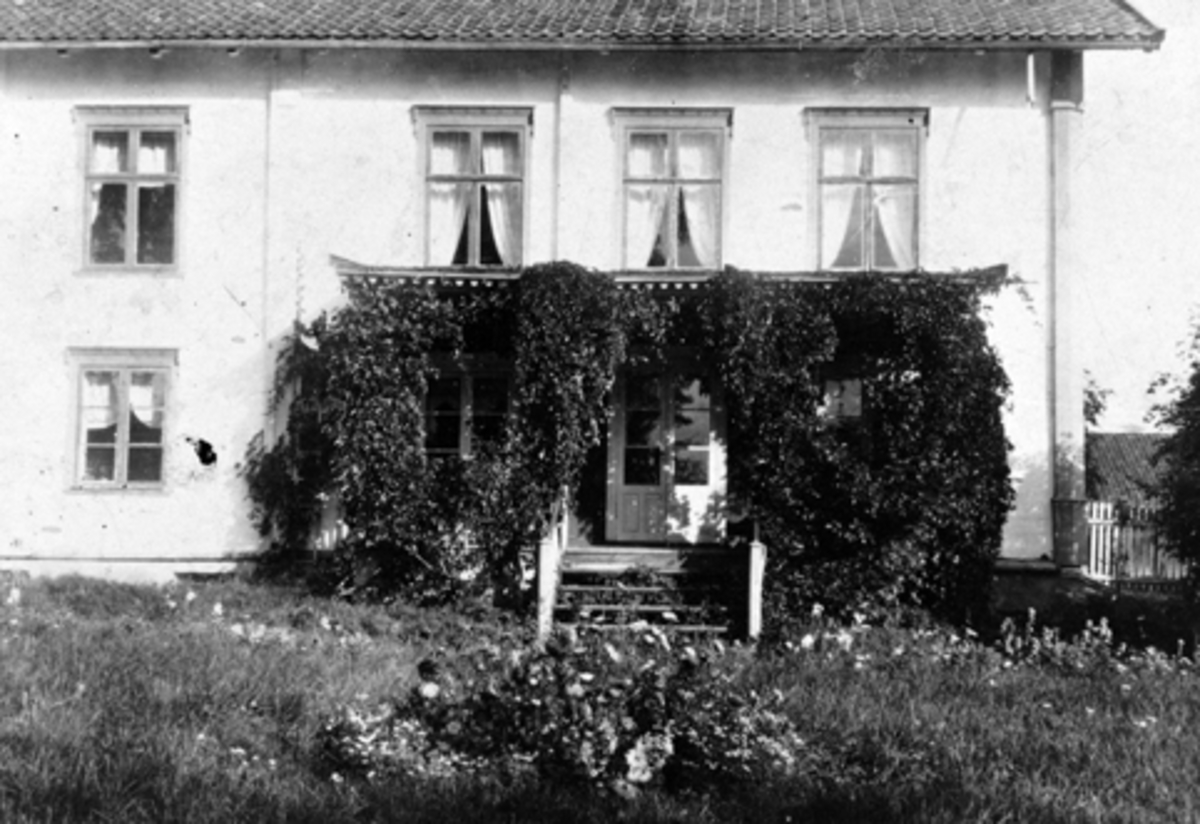 Anno Domkirkeodden, Eksteriør, gardsbruk, hovedbygningen, Dæli gard, Veldre, Ringsaker.