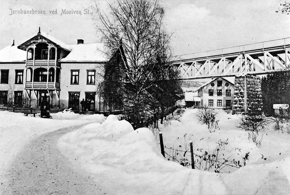 Anno Domkirkeodden, Jernbanebrua ved Moelv jernbanestasjon, Bruvold mølle, gamle Åsmarkvegen, ca. 1905-10.