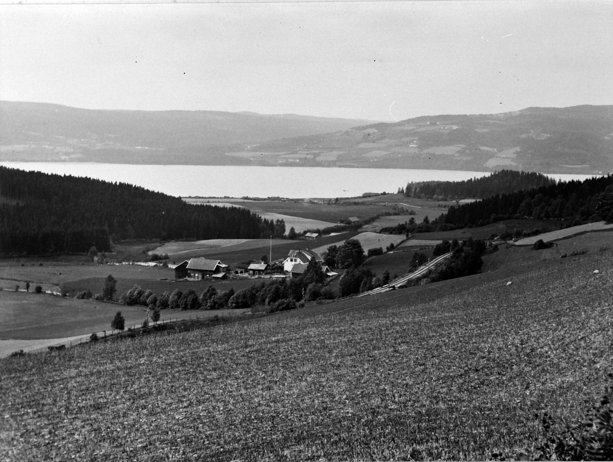 Anno Domkirkeodden, Oversikt Bekkelund gård, Ringsaker, oversikt, landskap, 1910-tallet.
